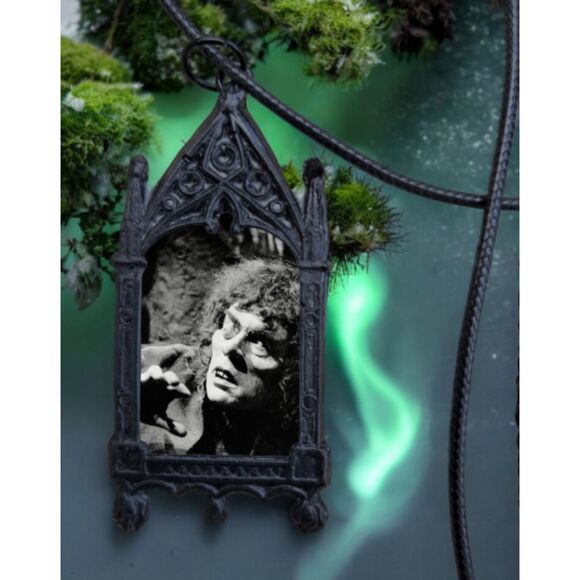 Quasimodo Pendant The Hunchback of Notre Dame Classic Horror Film - Picture 1 of 3